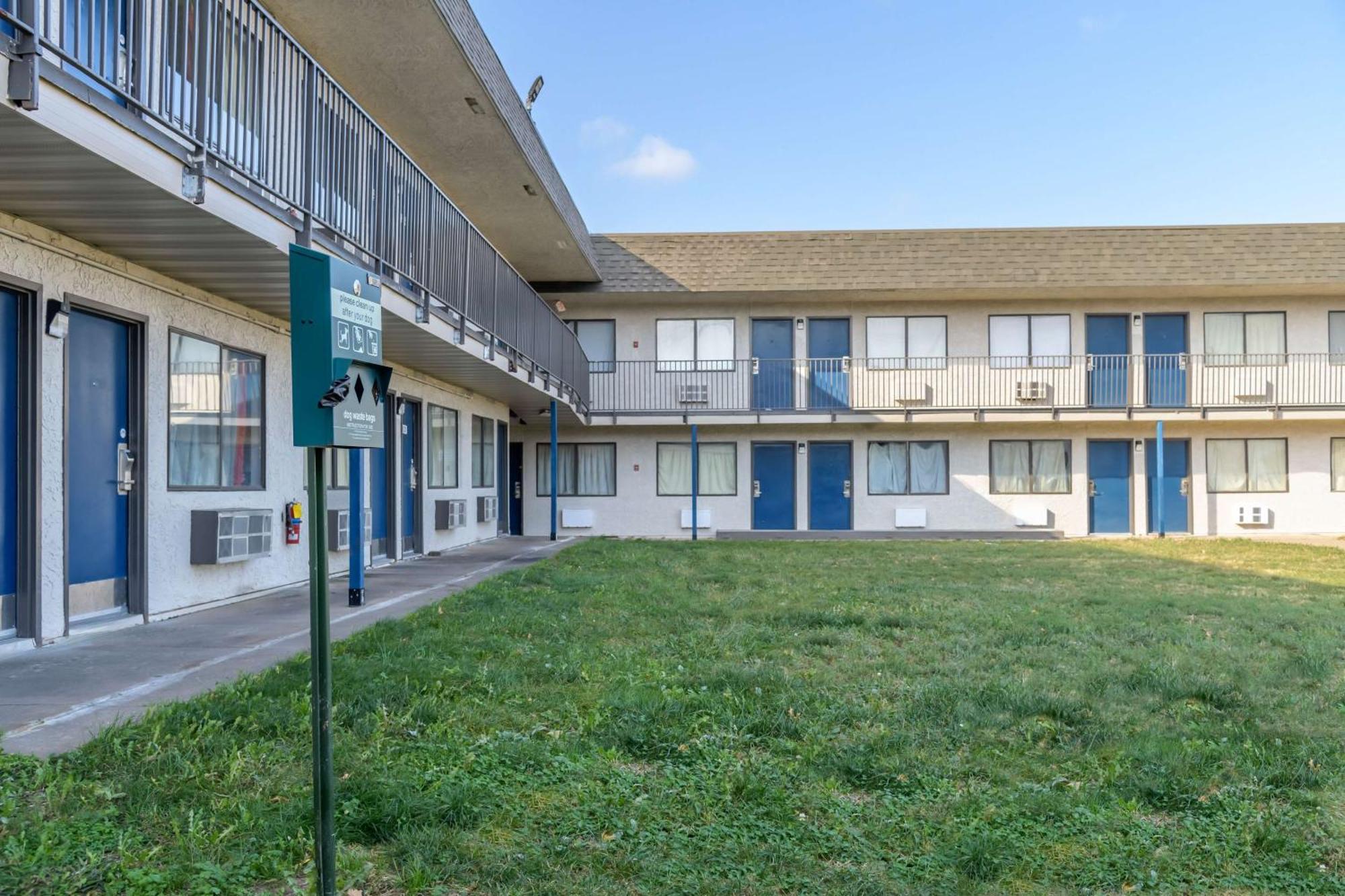 טופיקה Home 6 Motel מראה חיצוני תמונה