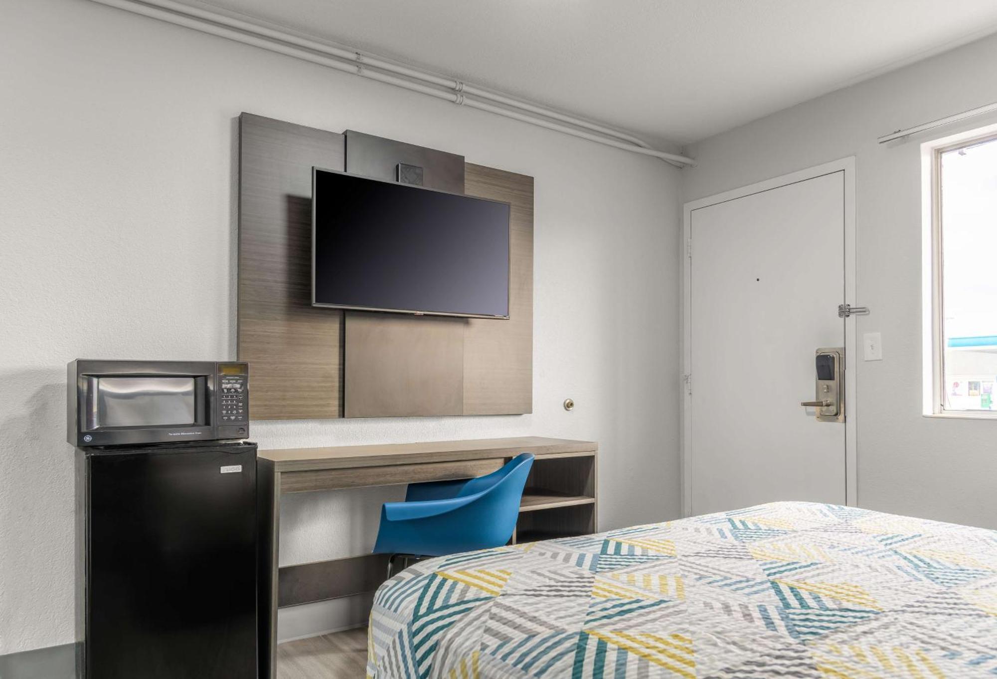 טופיקה Home 6 Motel מראה חיצוני תמונה