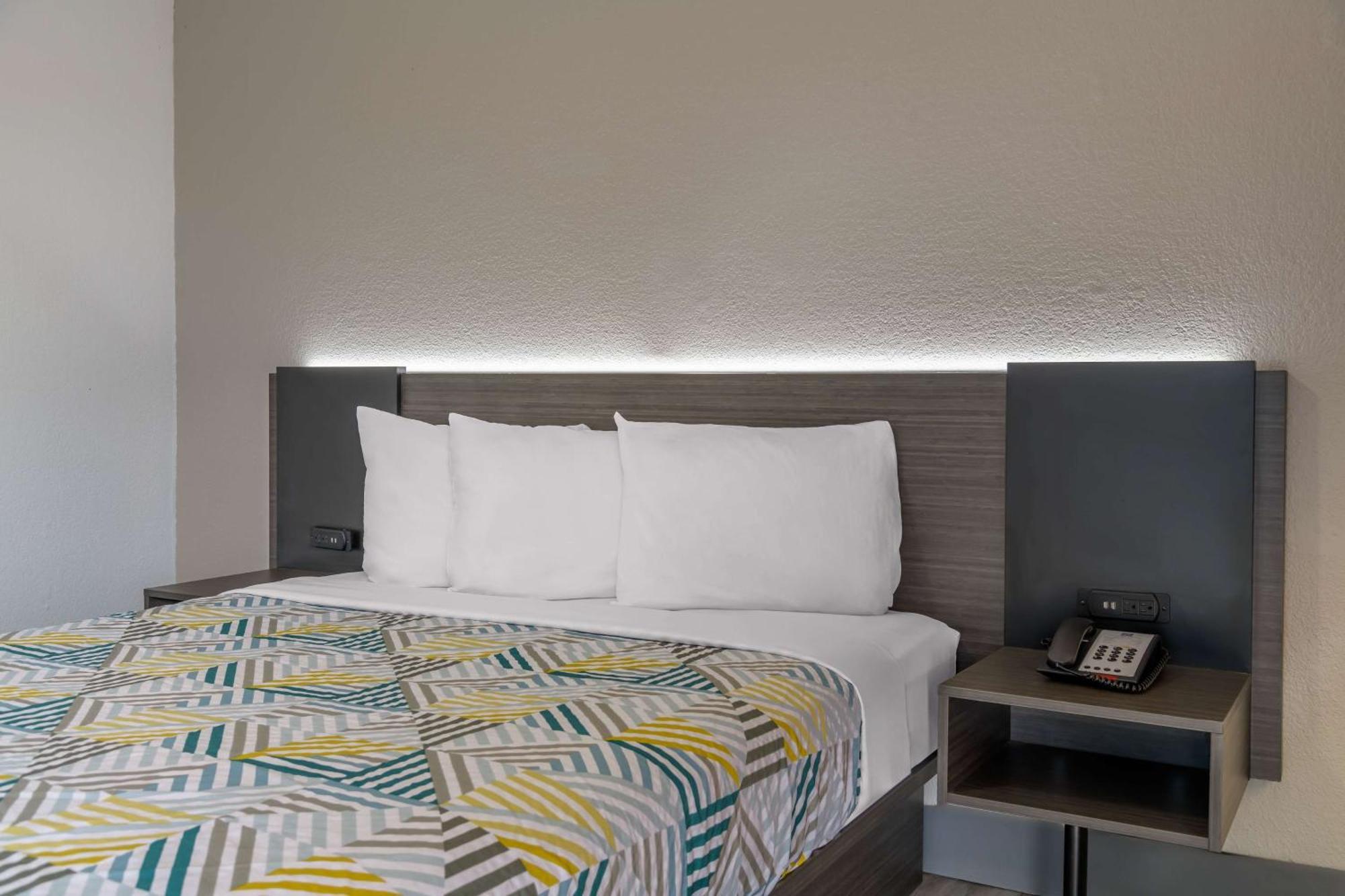 טופיקה Home 6 Motel מראה חיצוני תמונה