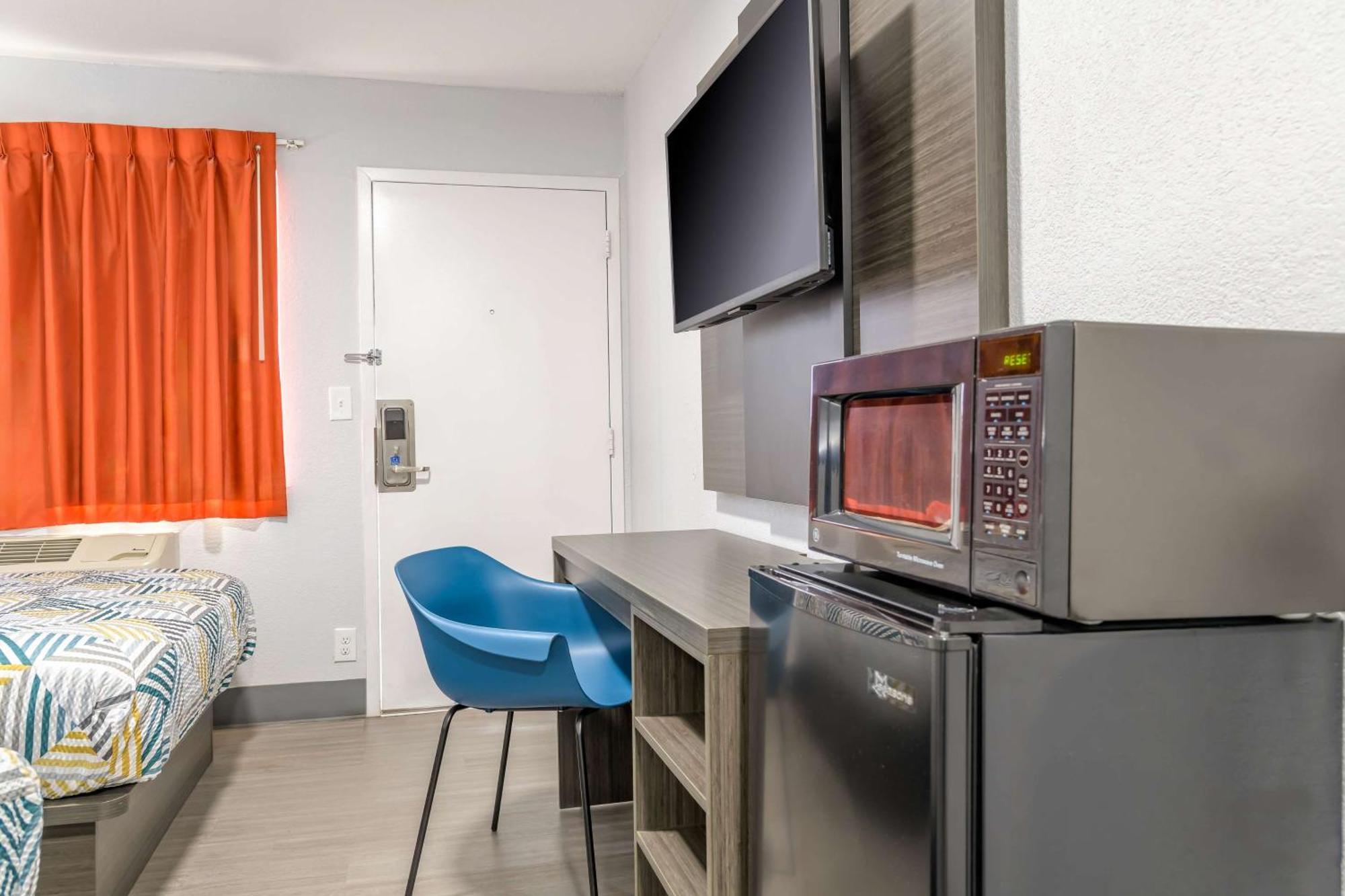 טופיקה Home 6 Motel מראה חיצוני תמונה
