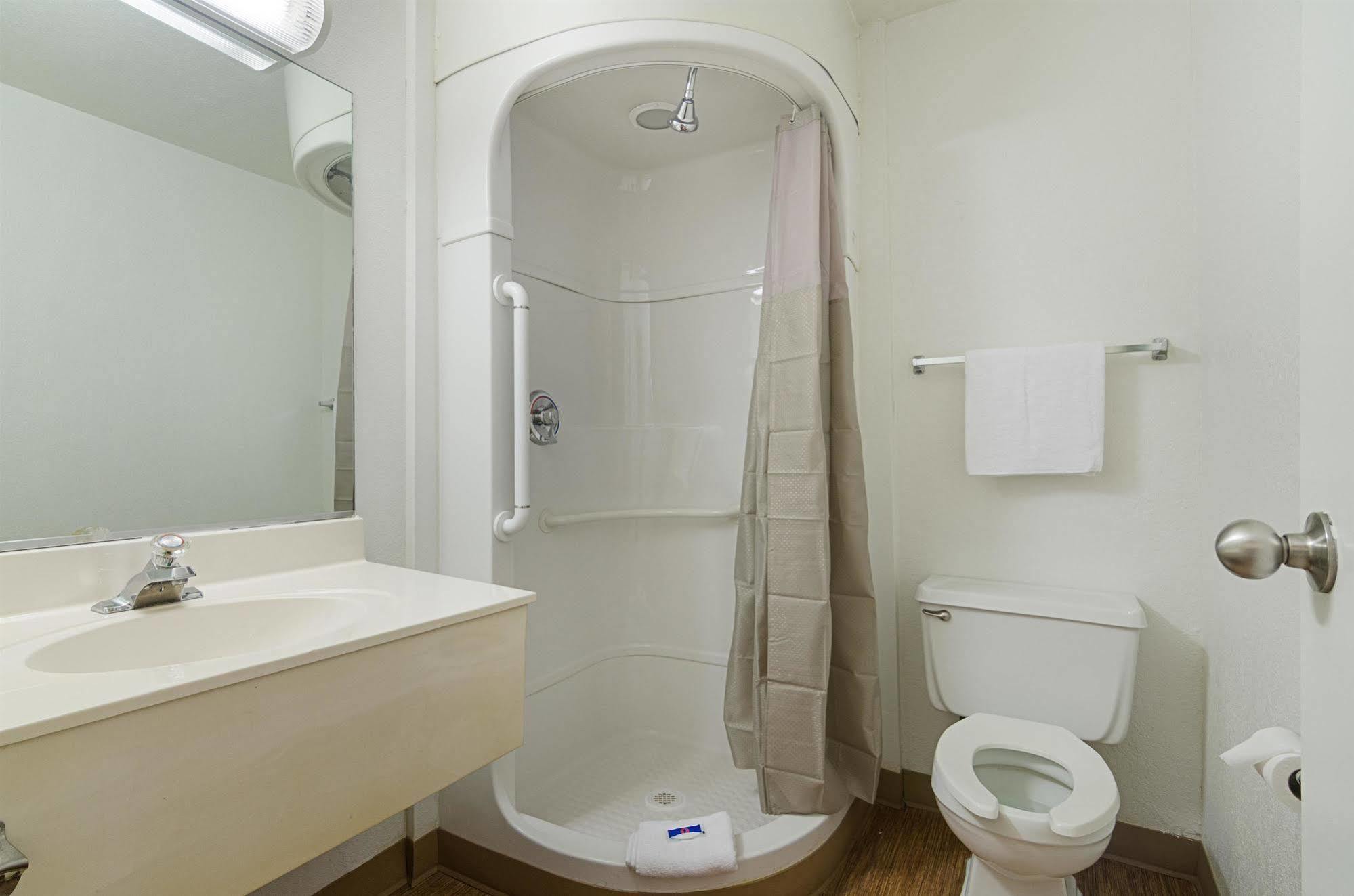 טופיקה Home 6 Motel מראה חיצוני תמונה